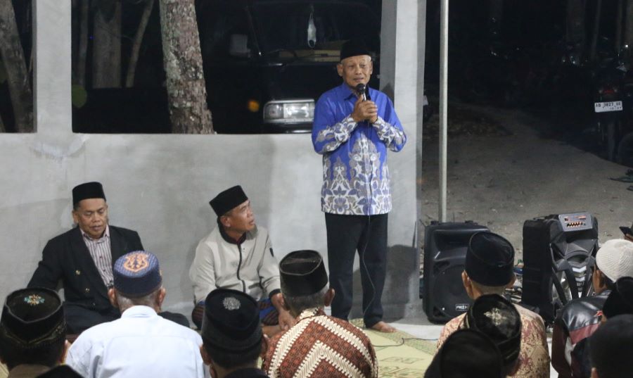 Mbah Bardi Bangun Aula Makam Traya Bantul