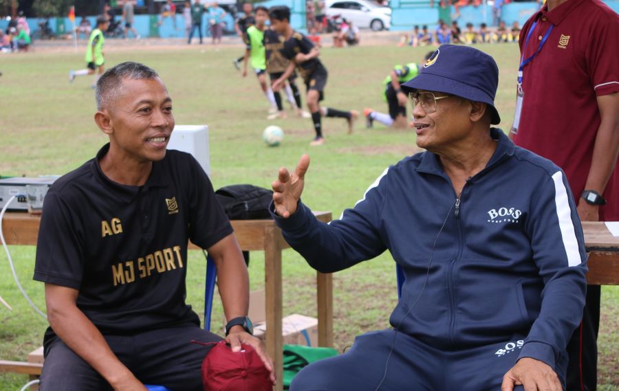 Mbah Bardi Yakin Pesepak Bola Nasional Mampu Tembus Level Dunia