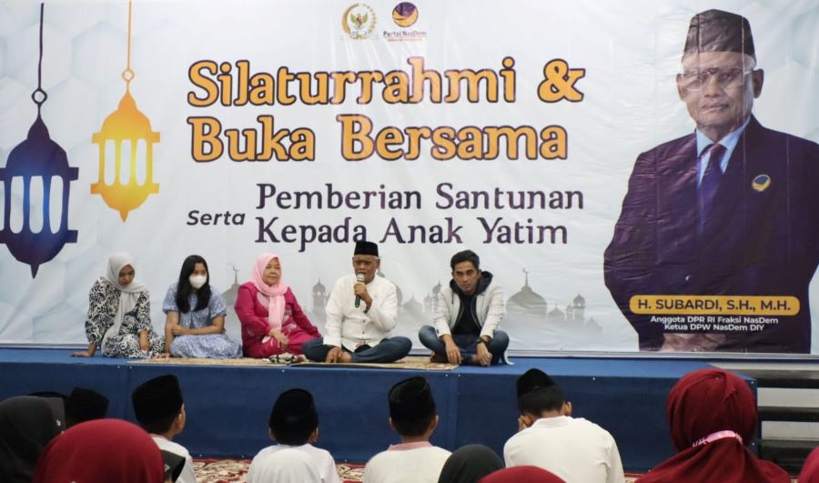 Santuni Anak Yatim, Subardi Ajak Kader NasDem Perbanyak Ibadah Sosial