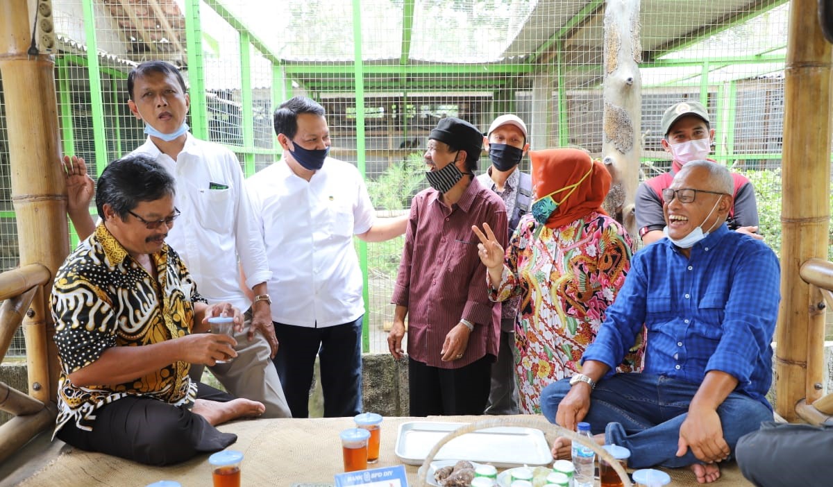 Subardi Gagas Wisata Penangkaran Burung