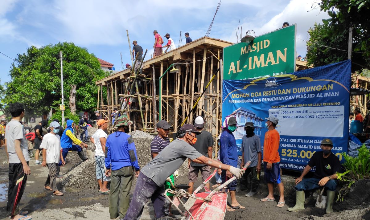 Subardi Sumbang Pembangunan Masjid di Bantul