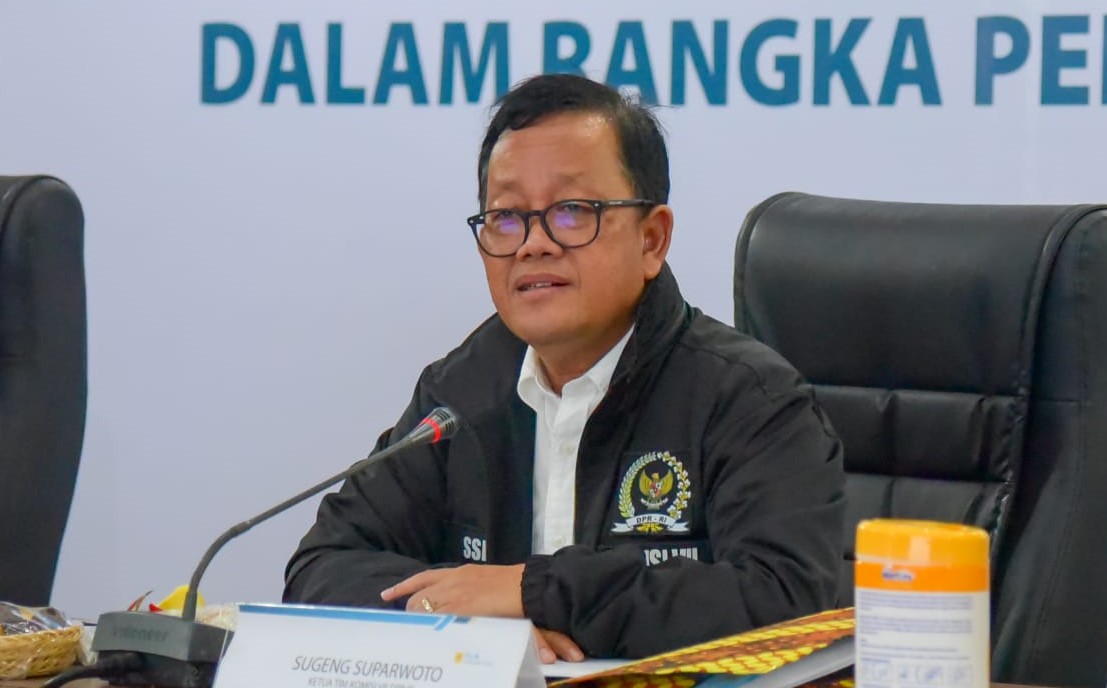 PLTS Langkah Strategis Awali Transisi Energi