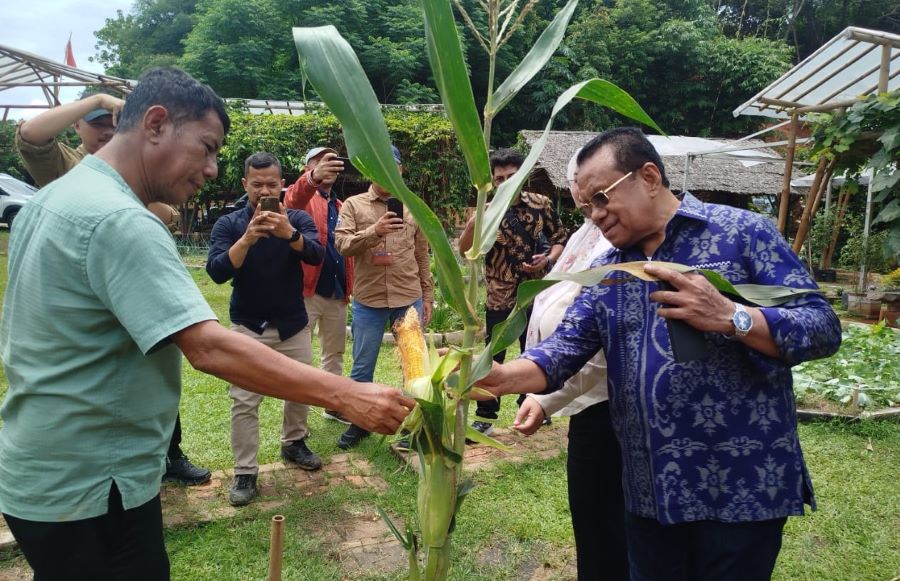 Sulaeman Apresiasi Perpaduan Wisata Alam dan Edukasi di Kampung Konservasi Rimbun
