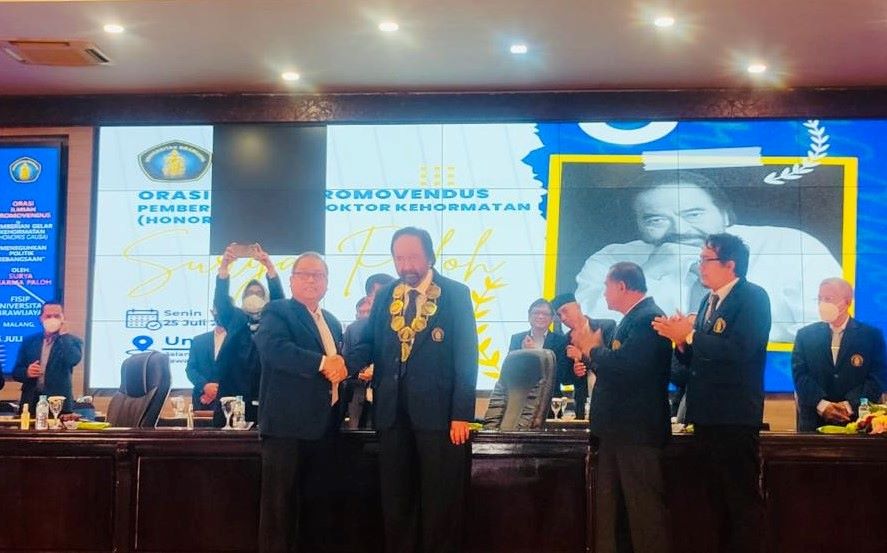Surya Paloh Penerima Doktor Honoris Causa Pertama FISIP Universitas Brawijaya