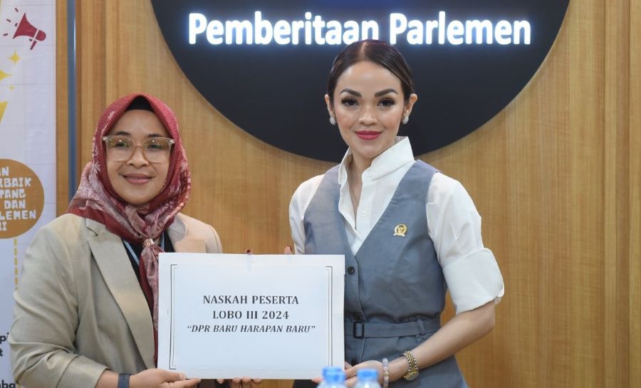 Andina Thresia Narang Kagumi Anak Muda yang tidak Apatis Politik