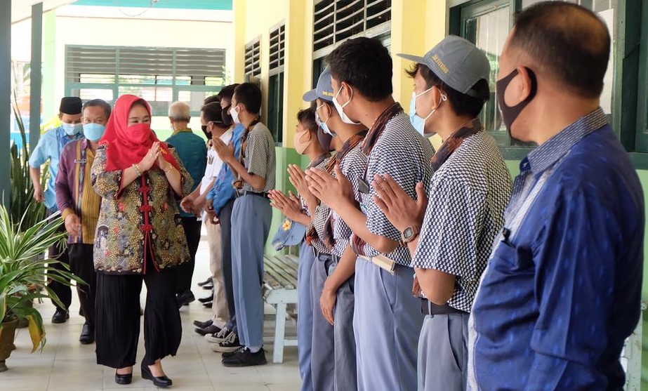 Sambut PTM Prioritaskan Vaksinasi Guru dan Staf