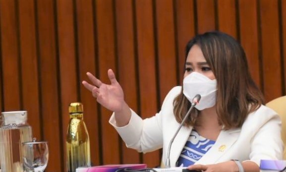 Yessy Laporkan Kinerja Dua Tahun sebagai Wakil Rakyat