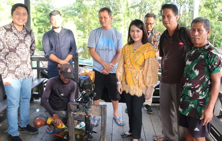 Yessy Buka Perbaikan Mesin Kapal untuk Nelayan Kapuas Hulu