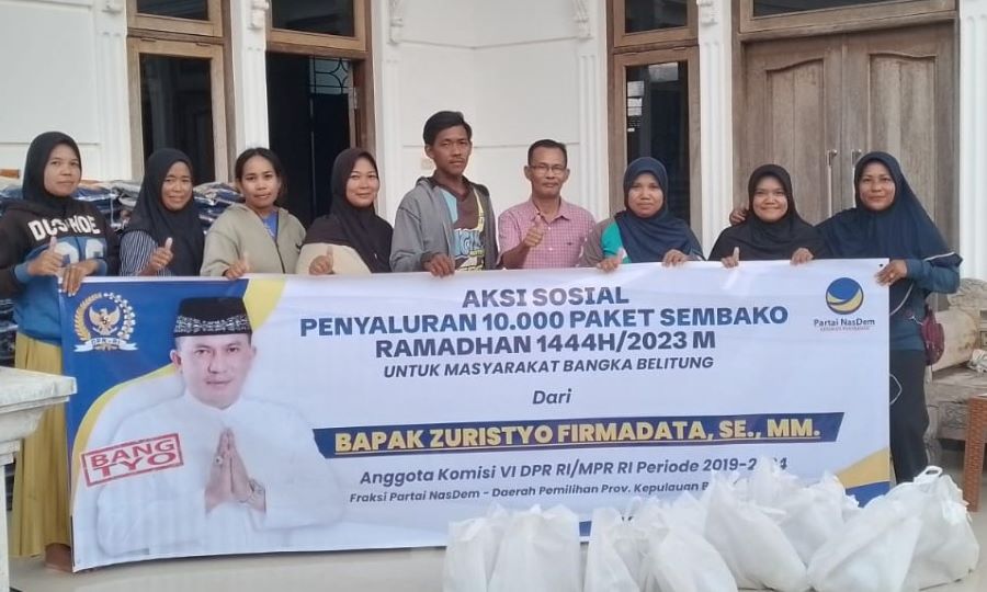 Zuristyo Bagikan 10.000 Paket Sembako di Babel